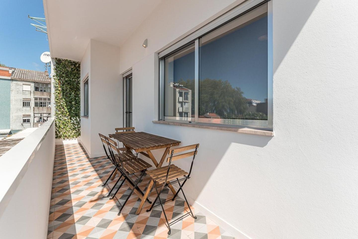 Guestready - City Retreat With A Balcony Porto Ngoại thất bức ảnh